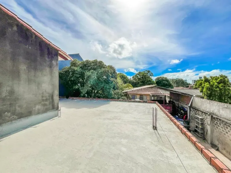 Casa con tinglado en venta en la Zona Oeste, terreno de 600 m²: foto 17 de 22