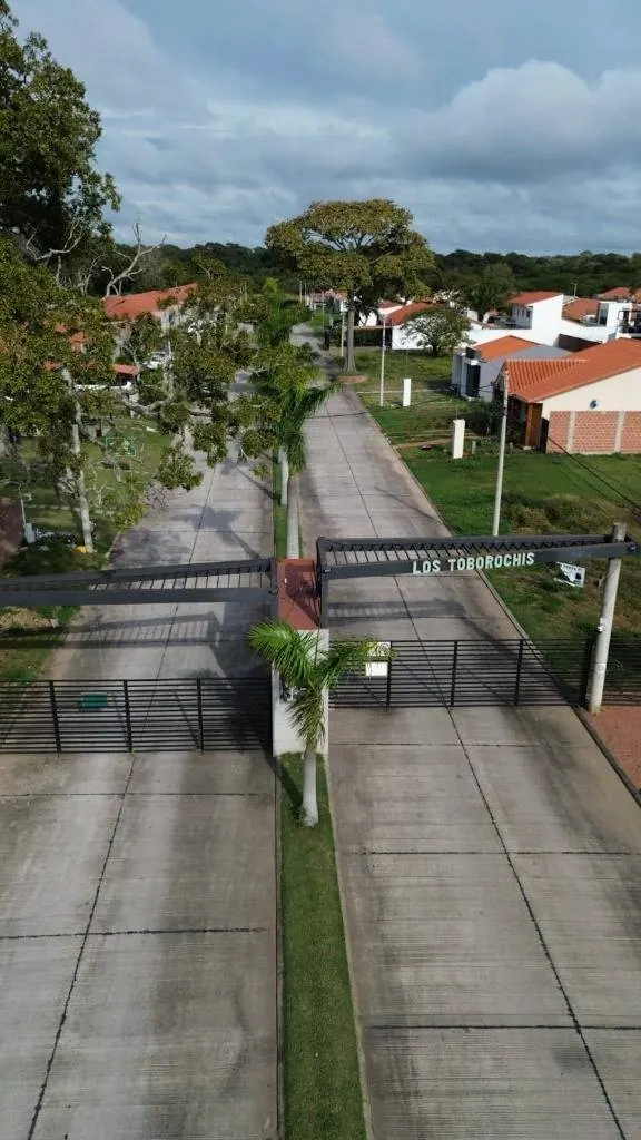 300 m² lot for sale in the Los Toborochis gated community, North Zone: foto 2 de 3