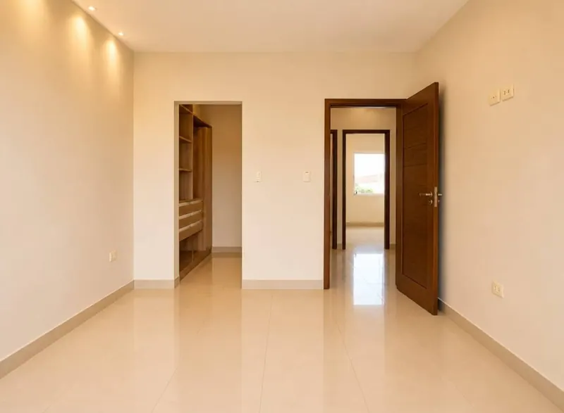 Casa de 3 dormitorios en venta en la av. Cambódromo, Zona Norte: foto 6 de 11