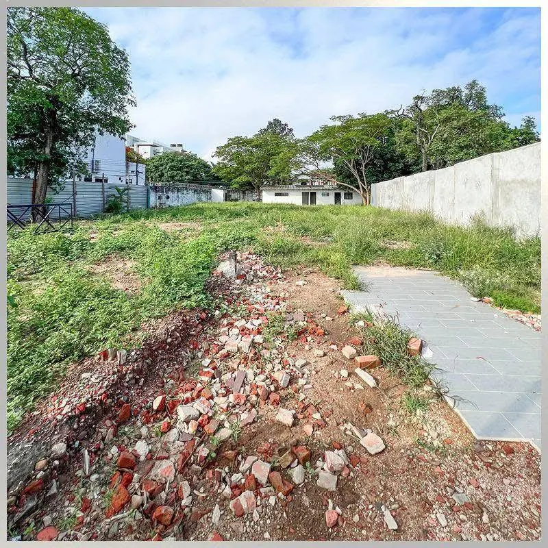 Terreno en esquina de 900 m² en venta sobre el 2do anillo: foto 4 de 5