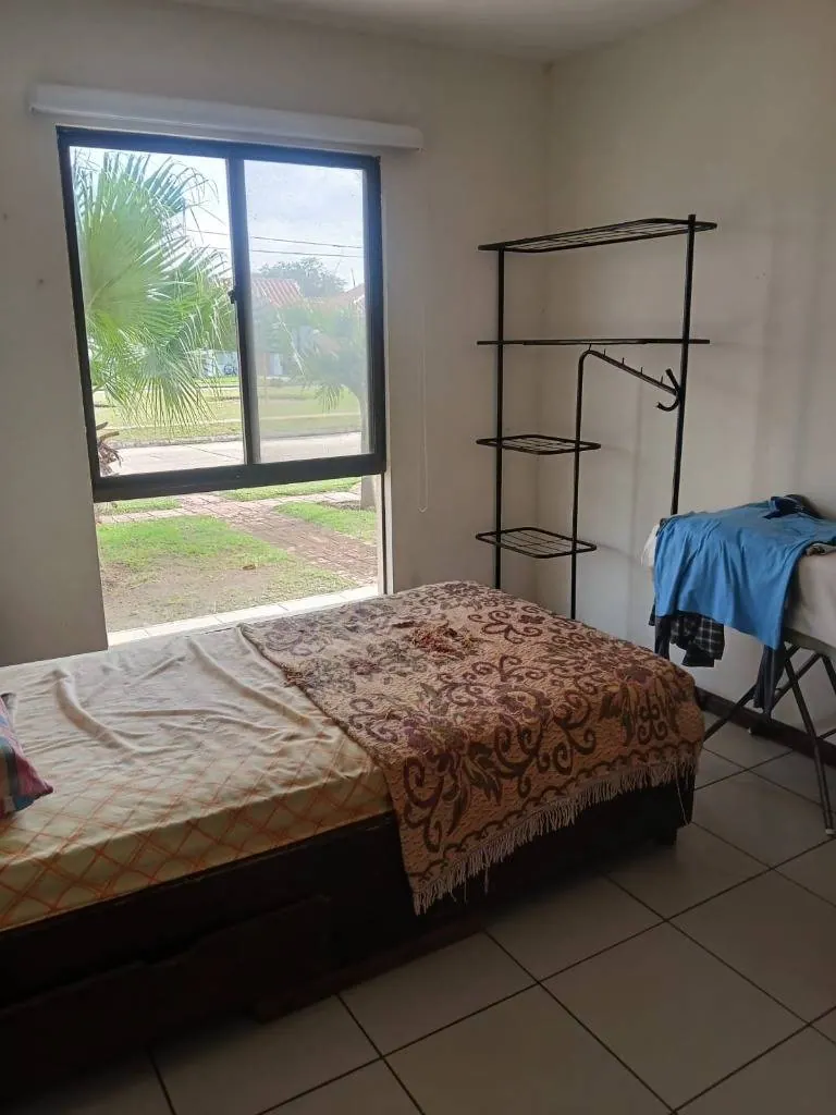 Casa de 3 dormitorios en venta en Jardines del Pentaguazú, Warnes: foto 4 de 7