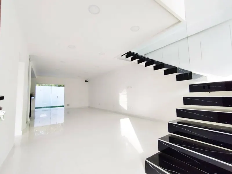 Brand-new 4-bedroom house for sale in the North Zone, Mainter: foto 3 de 8