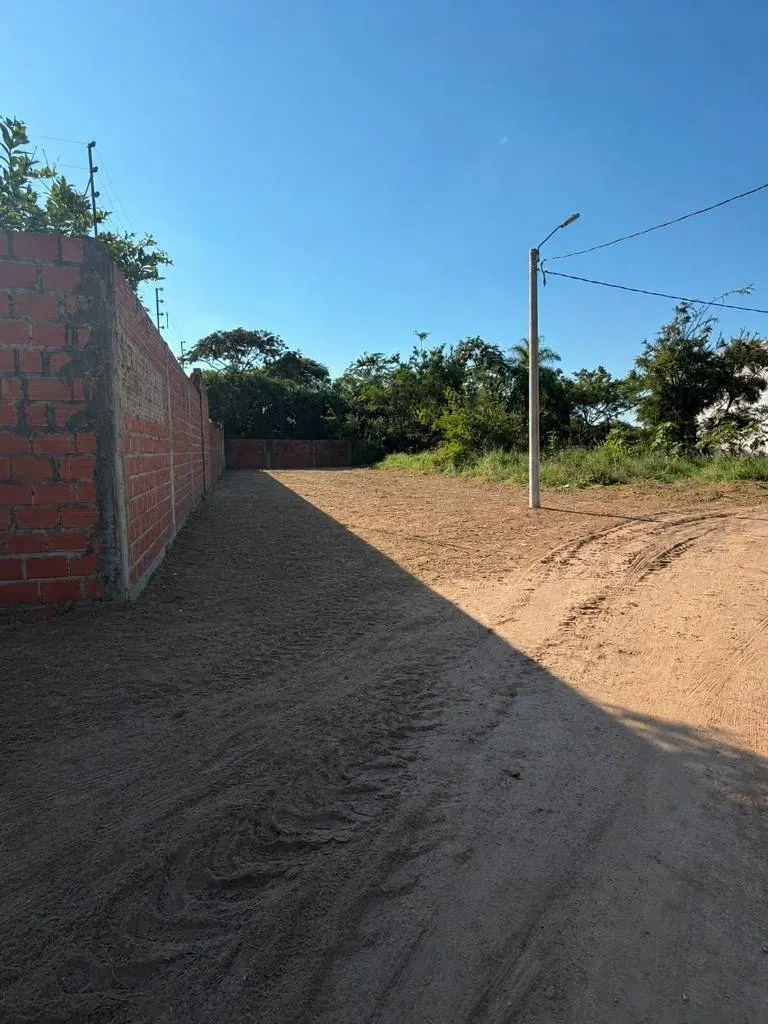 227 m² lot for sale in the La Colonia development, East Zone