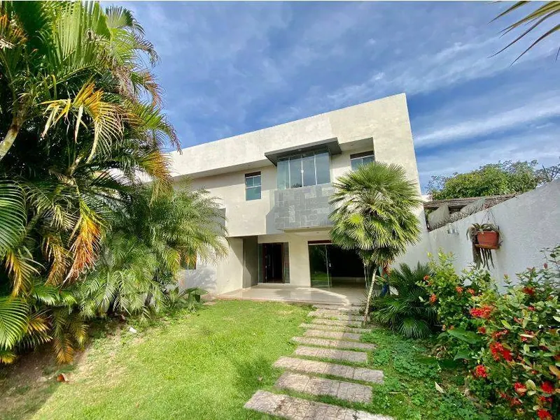House with offices for sale on Quijarro extension, downtown: foto 2 de 23