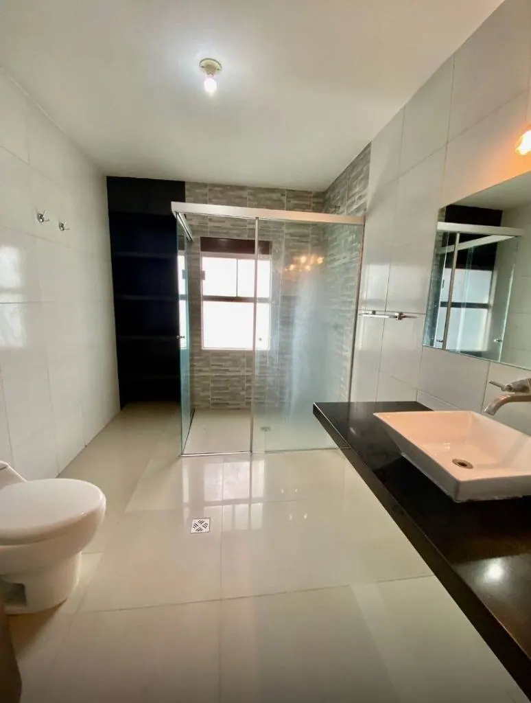 House with offices for sale on Quijarro extension, downtown: foto 5 de 23