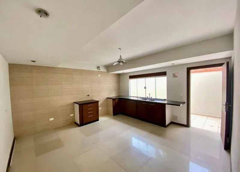House with offices for sale on Quijarro extension, downtown: foto 10 de 23
