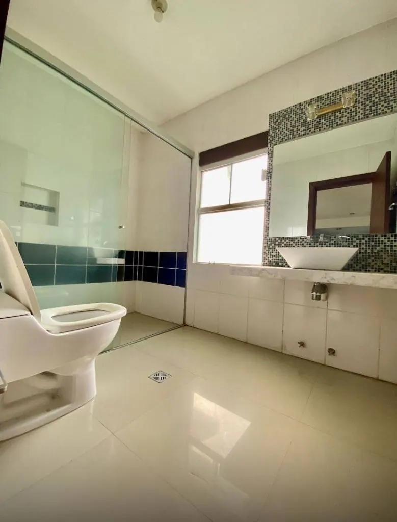 House with offices for sale on Quijarro extension, downtown: foto 12 de 23