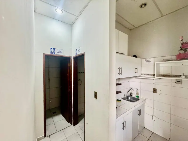 House with offices for sale on Quijarro extension, downtown: foto 15 de 23