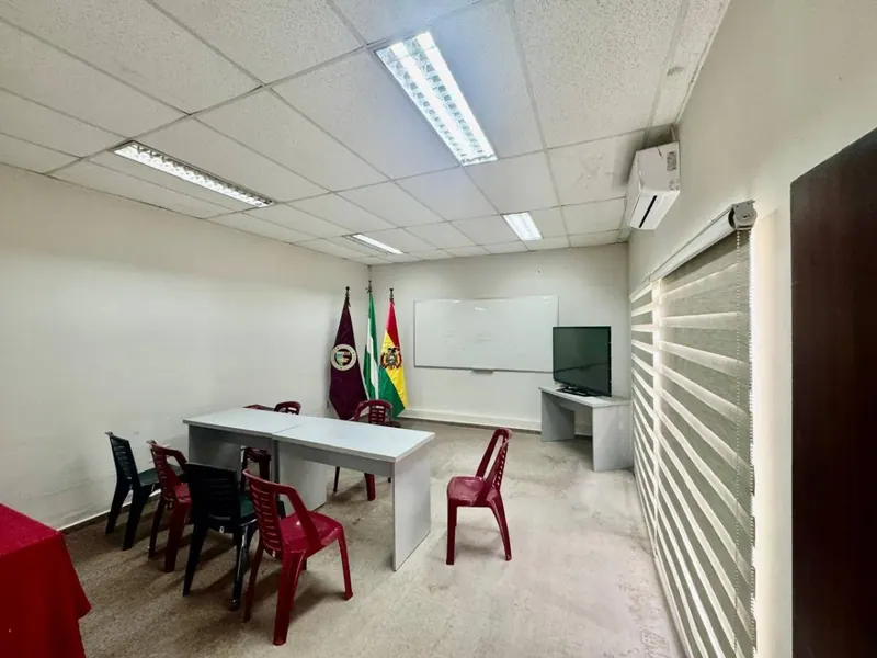 House with offices for sale on Quijarro extension, downtown: foto 16 de 23