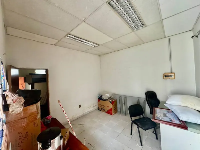 House with offices for sale on Quijarro extension, downtown: foto 18 de 23