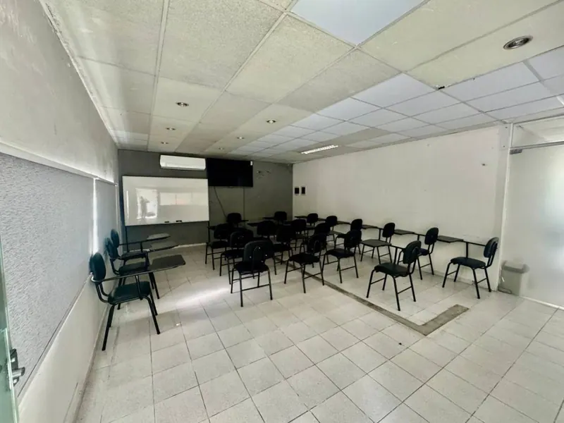 House with offices for sale on Quijarro extension, downtown: foto 19 de 23
