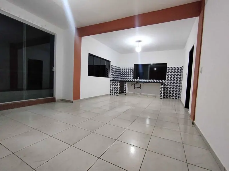 Casa con 3 departamentos en venta en la Zona Norte, Av. Alemana: foto 3 de 7