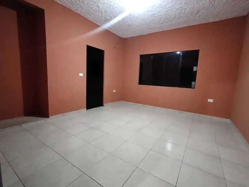 Casa con 3 departamentos en venta en la Zona Norte, Av. Alemana: foto 4 de 7