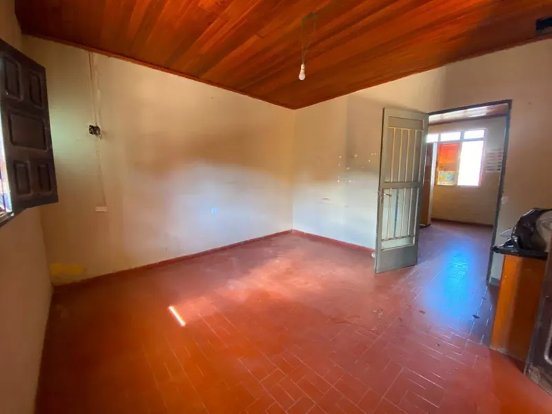 8-bedroom house for sale in Puerto Suárez, near the plaza: foto 2 de 10