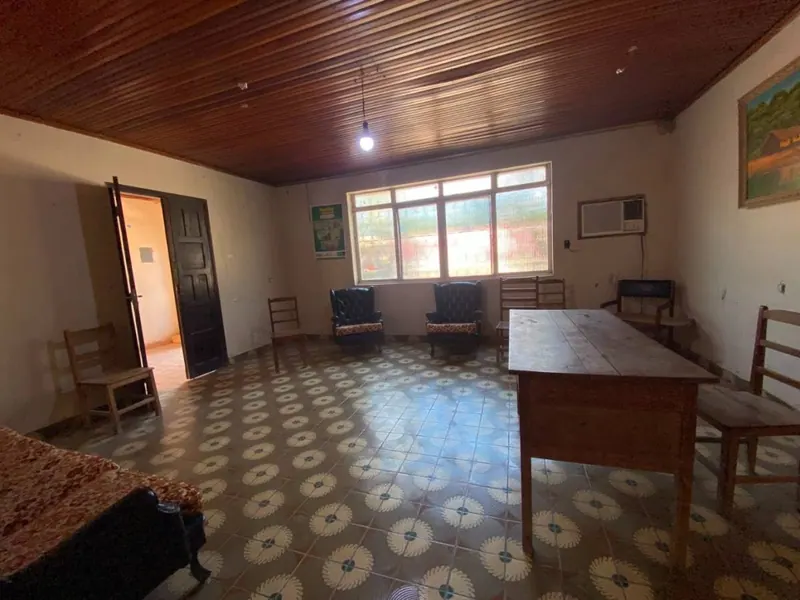 8-bedroom house for sale in Puerto Suárez, near the plaza: foto 4 de 10