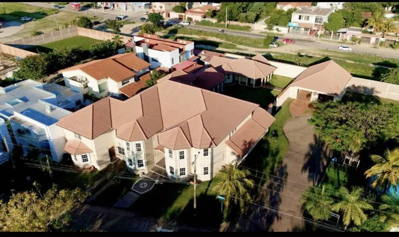 5-bedroom house for sale in the Las Brisas gated community, North Zone: foto 3 de 17