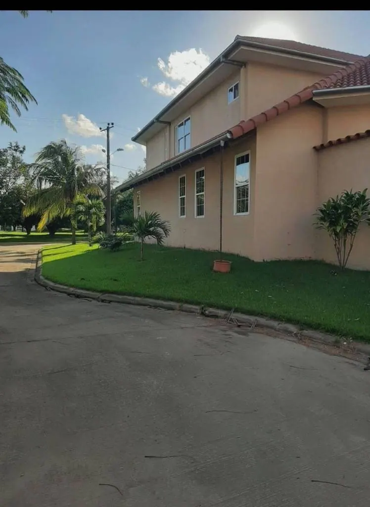 5-bedroom house for sale in the Las Brisas gated community, North Zone: foto 8 de 17