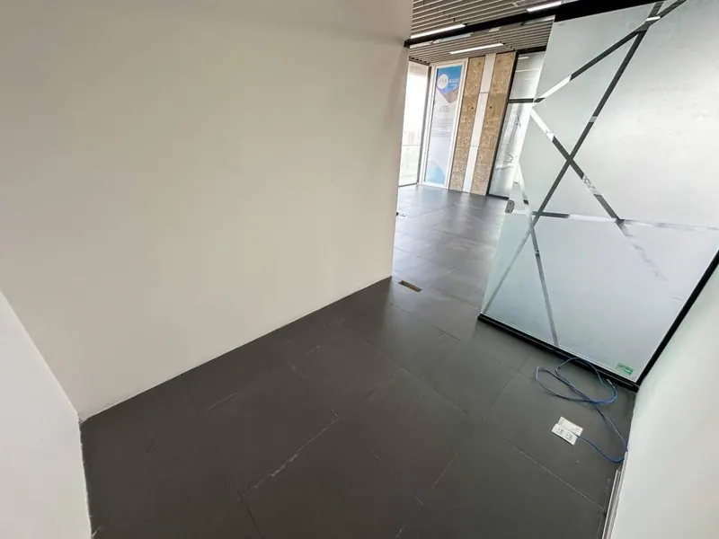 111.87 m² office for sale in Torres Ambassador, Equipetrol: foto 3 de 5