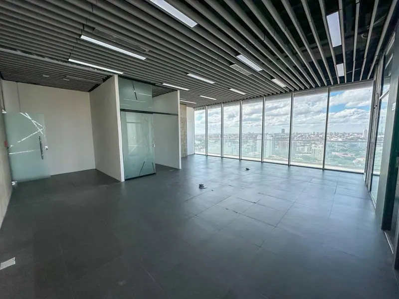 111.87 m² office for sale in Torres Ambassador, Equipetrol: foto 4 de 5