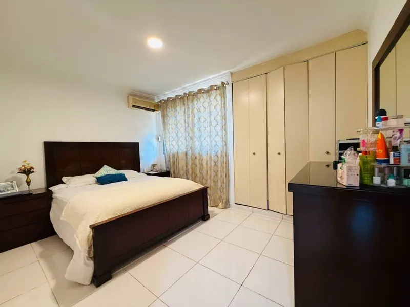 Casa de uso comercial en venta sobre la Av. Alemana, Zona Norte: foto 5 de 12