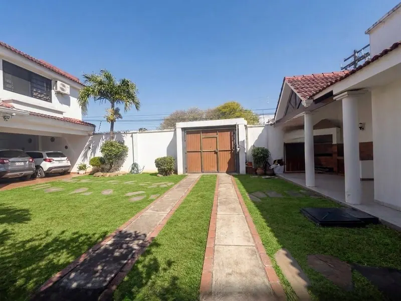 Casa de uso comercial en venta sobre la Av. Alemana, Zona Norte: foto 11 de 12
