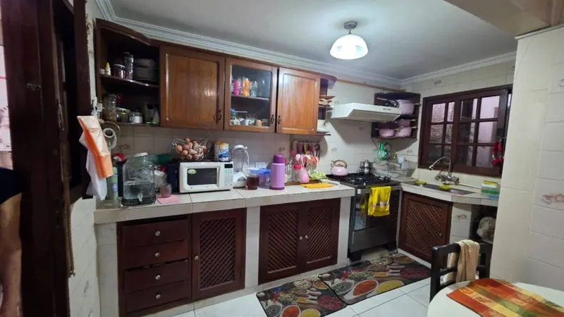 Corner house with independent apartment for sale in Urbarí: foto 7 de 14