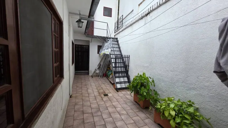 Corner house with independent apartment for sale in Urbarí: foto 11 de 14