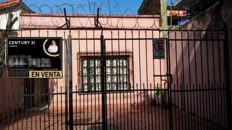 200 m² house for sale downtown, Tarija corner Irala: foto 2 de 4