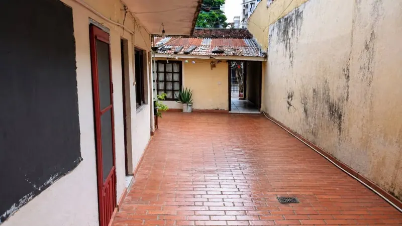 200 m² house for sale downtown, Tarija corner Irala: foto 3 de 4
