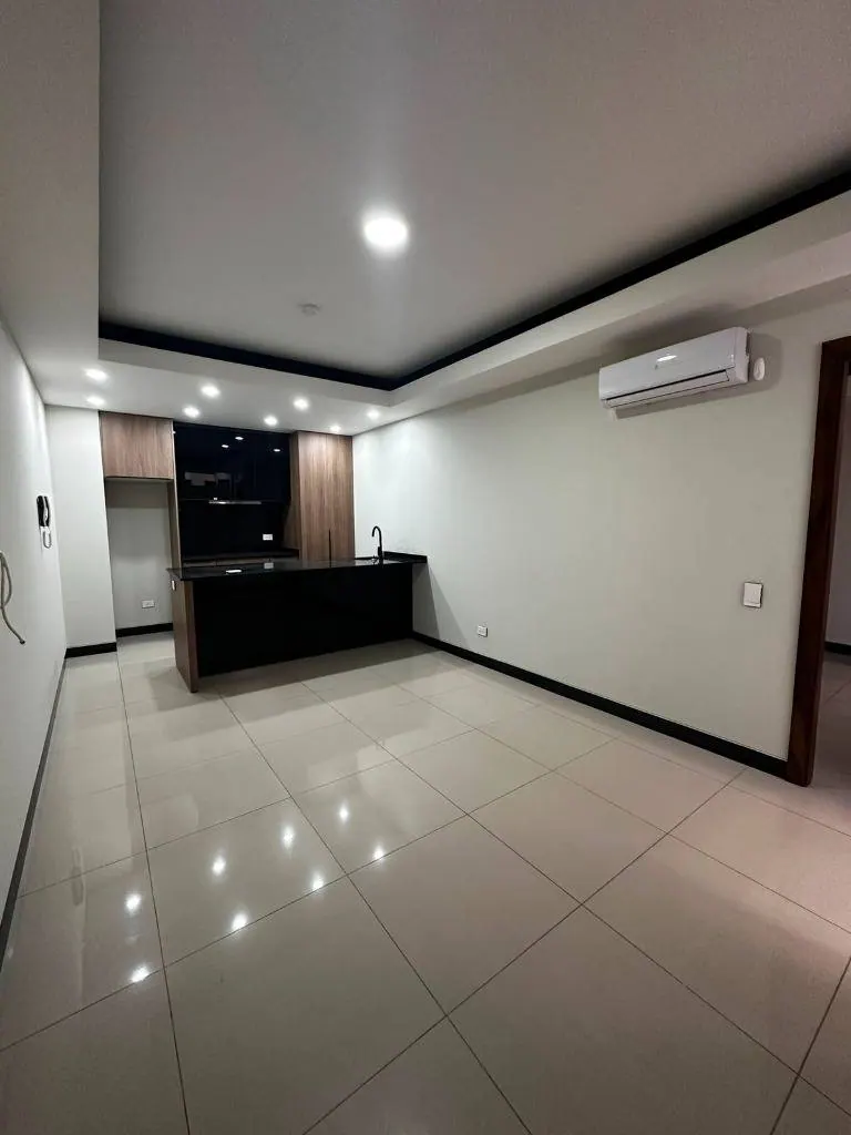 Departamento de 1 dormitorio en venta en Sky Luxury, Equipetrol: foto 3 de 18