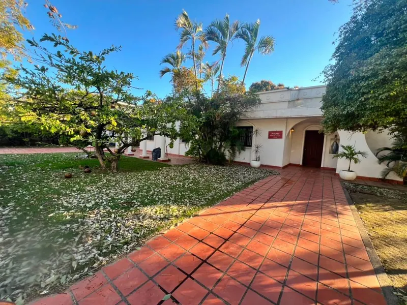 Casa de una planta en alquiler para uso comercial en la Zona Sur: foto 1 de 9