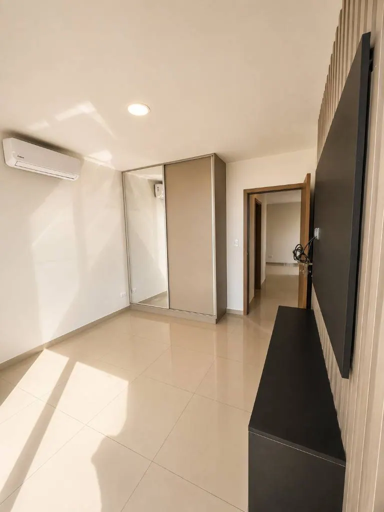 Departamento de 2 dormitorios en venta en Uptown Equipetrol: foto 9 de 13