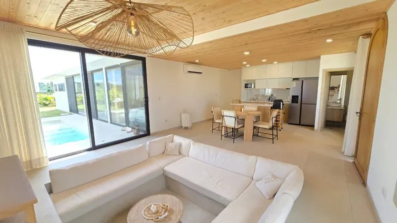 Furnished 3-bedroom house for sale in Mar Adentro, Urubó: foto 2 de 12