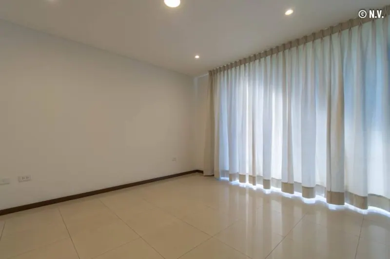 Departamento dúplex de 3 suites en venta en Equipetrol, 209 m²: foto 8 de 19