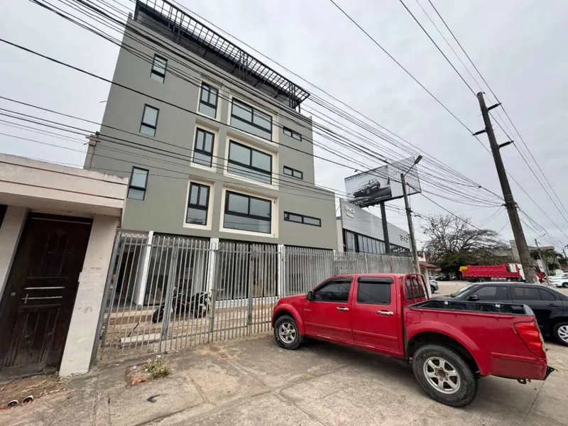 Edificio corporativo con showroom en alquiler en la Zona Norte: foto 27 de 27