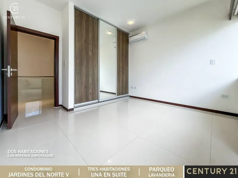 3-bedroom house for sale in the Jardines del Norte V gated community: foto 12 de 29
