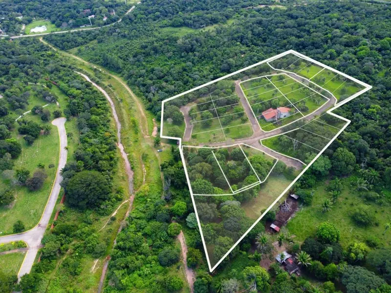 Urbanización cerrada con 34 terrenos en venta en el Urubó, 20.500 m²: foto 1 de 4