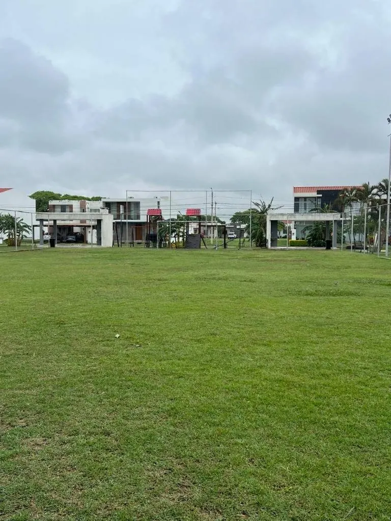 4-bedroom house for sale in the Valle Norte II gated community: foto 11 de 16