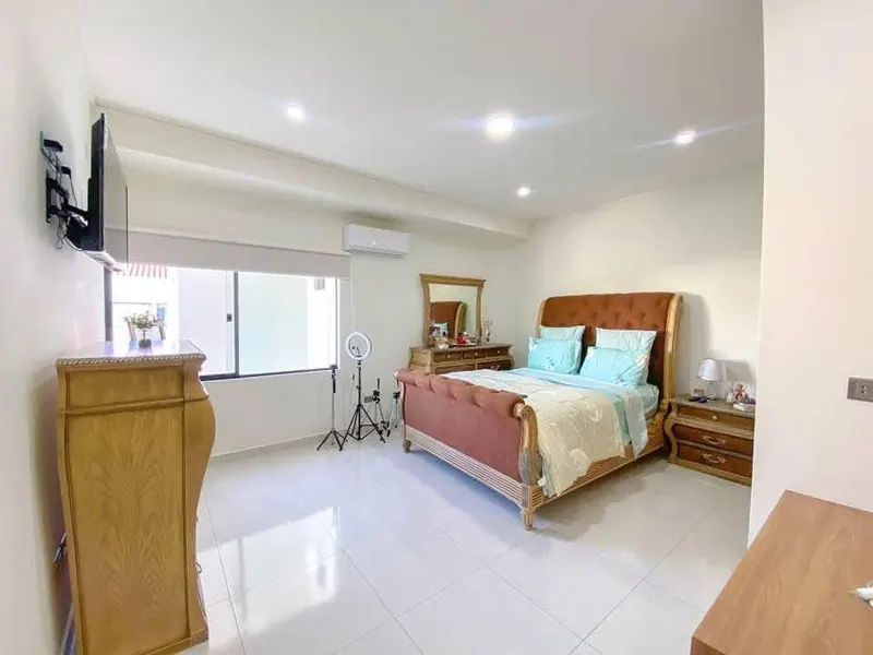 4-bedroom house for sale in the Valle Norte II gated community: foto 13 de 16