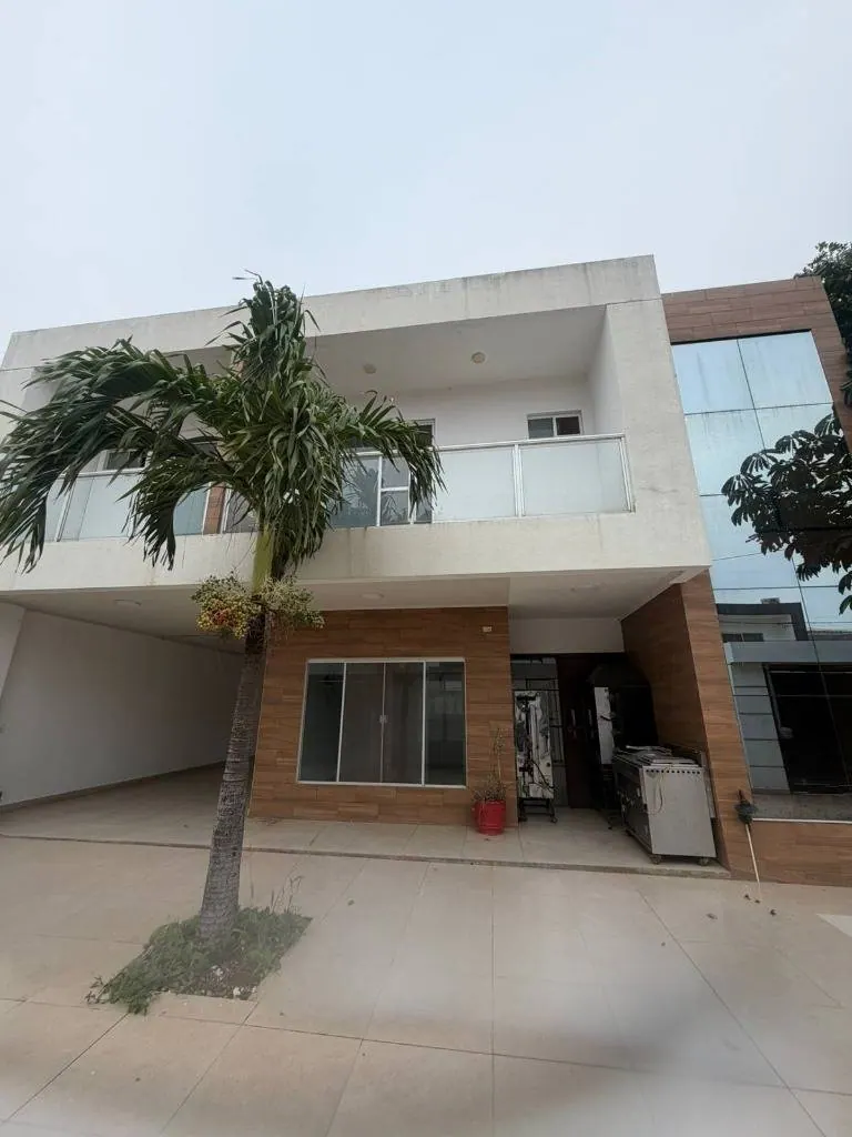 Casa de 6 dormitorios con piscina en venta en la Av. Santos Dumont: foto 2 de 11