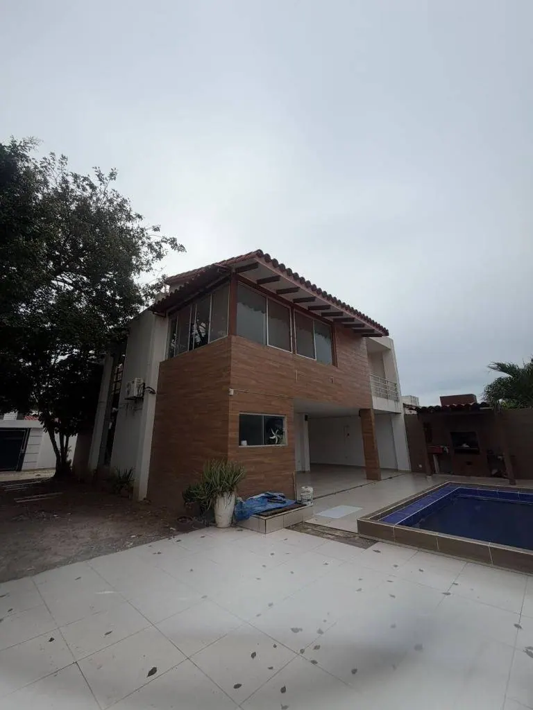 Casa de 6 dormitorios con piscina en venta en la Av. Santos Dumont: foto 4 de 11