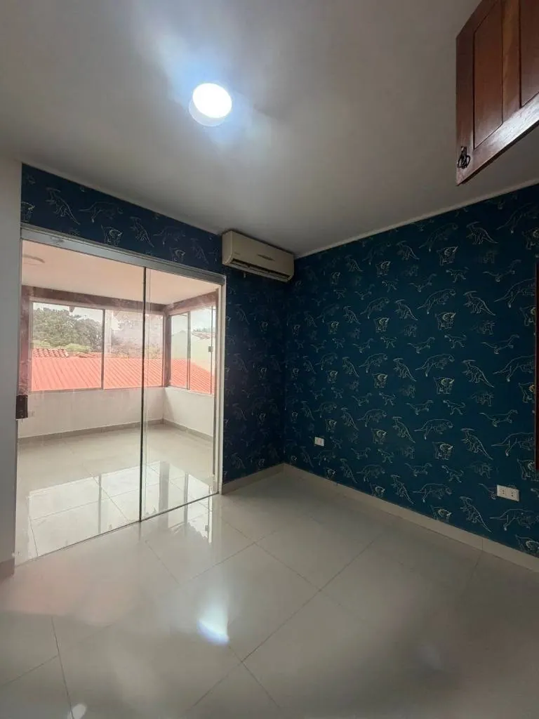 Casa de 6 dormitorios con piscina en venta en la Av. Santos Dumont: foto 10 de 11