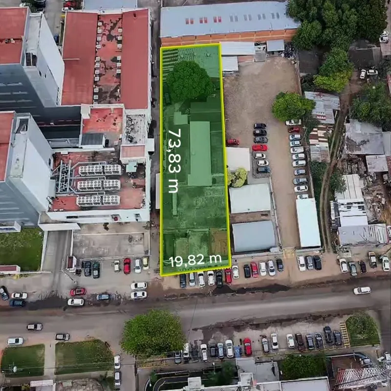 Terreno comercial de 1.498,28 m² en venta sobre la Av. Japón