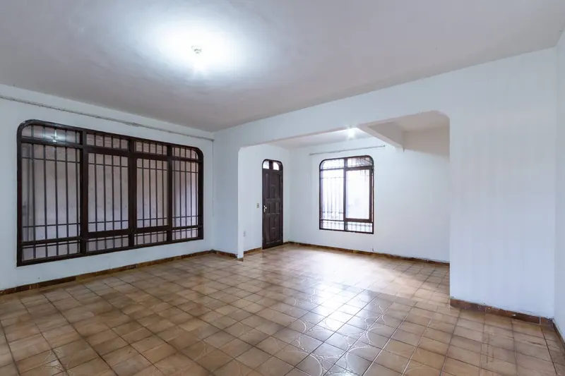 Mixed-use house for sale on Av. Virgen de Cotoca, East Zone: foto 4 de 13