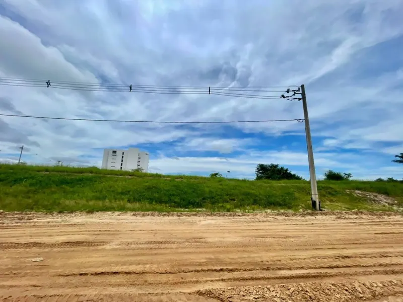 Terreno de 899,82 m² en venta en el condominio Playa Turquesa, Urubó: foto 3 de 3