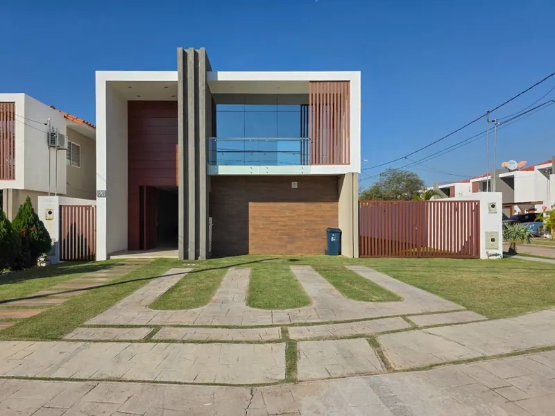 Casa en esquina en alquiler en el condominio Bosques de la Colina