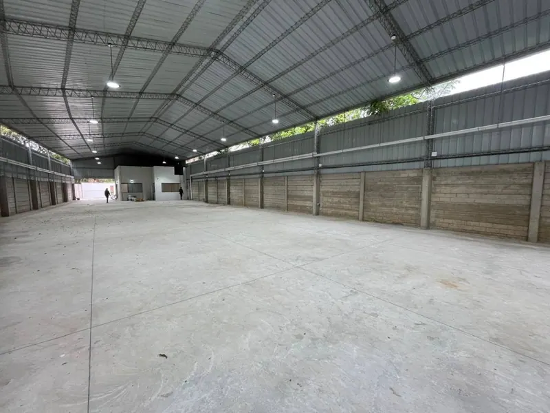 Galpón a estrenar de 621 m² en venta en el 1er anillo de Cotoca: foto 23 de 33