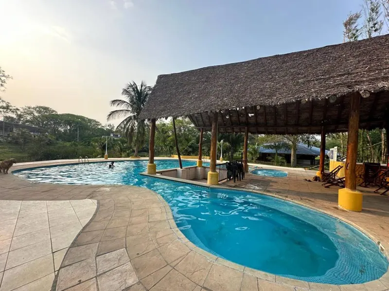 Terreno de 1.161 m² en venta en Laguna Azul Eco Resort, La Guardia: foto 3 de 5