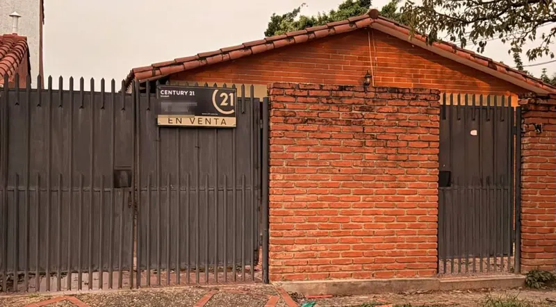 3-bedroom house for sale on Av. Paraguá, 360 m²: foto 1 de 5