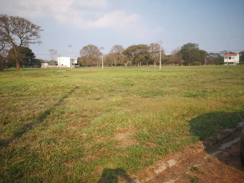Terreno de 730 m² en venta en la urbanización Urubó Norte: foto 1 de 11